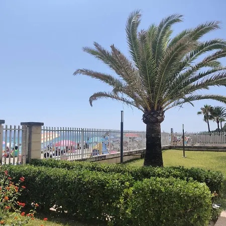Mar Blau מלון דירות 2*